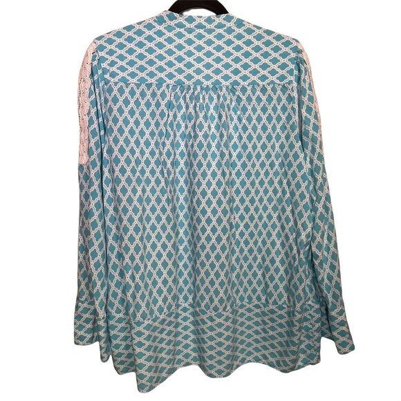 Crown & Ivy Womens XL Blue White Boho Blouse Long Sleeve Lace Trim Top - Picture 2 of 12